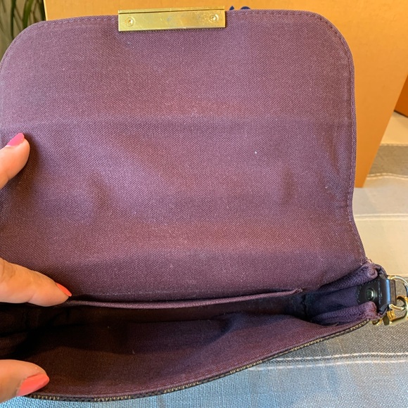 **SOLD** Louis Vuitton Favourite PM in Damier Ebene - Picture 4 of 4